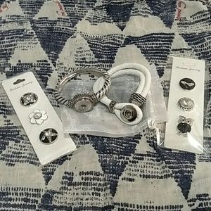 2 Snap Botton Bracelet Set